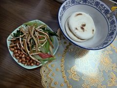 素拼-一间楼牛羊肉泡馍馆(东一路店)
