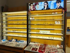 -优医视平价眼镜蔡司依视路折扣工厂店(德胜门店)