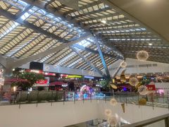 -新田360广场(上海华侨城店)