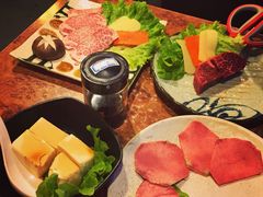 -炼火烤肉店