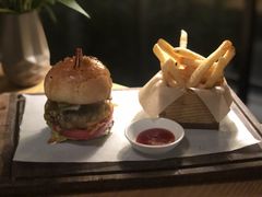 牛肉汉堡套餐-EN SPACE恩空间