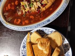 -蓝田九大碗民俗食府(蓝田店)