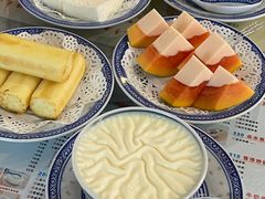 -广信牛奶甜品世家(台东店)