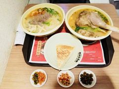 -熊大师牛羊粉(红谷凯旋店)