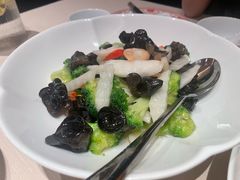 春色满园-大鸭梨烤鸭(石佛营店)