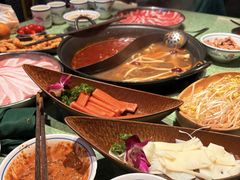 酸汤鸳鸯锅-憨铁匠老火锅(龙岗万科里店)