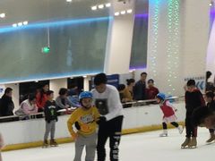 -冰纷万象滑冰场(深圳万象城店)