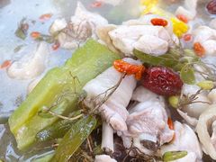 石橄榄炖鸡-洪大厨鸡煲(福田店)