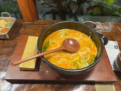 -银米·云南传统过桥米线(双廊黑金冠店)