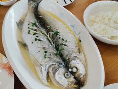-品鲜村农家菜·阳澄湖大闸蟹(总店)