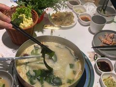 -洪氏嗨捞·广东猪肚鸡·椰子鸡火锅(西咸万象城店)