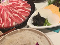 -老牌坊云南鱼豆花火锅(哈西万达店)