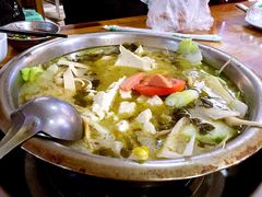 -泸州酸菜豆花火锅川师店