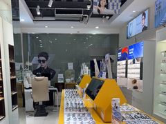 -诺柯视眼镜-蔡司依视路官方工厂店(淞南一店)