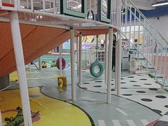 -鸿通城购物中心