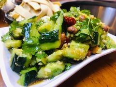 拍黄瓜-曹丞相·地锅鸡·地锅鱼(武林店)