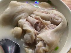 -雷祖芳老妈蹄花店