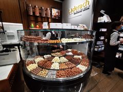 -Laderach 莱德拉(上海环贸iapm店)