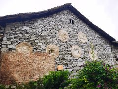 -高荡千年布依古寨旅游景区