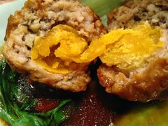 淮扬咸蛋黄狮子头-东方既白(虹桥机场店)