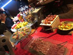 -恰餐厅及酒吧 CHAR Bar & Grill (北京丽都皇冠假日店)