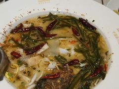 -渔语鱼酸菜鱼新川菜(来福士店)