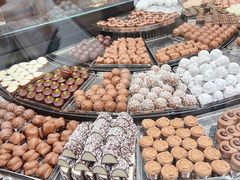 -Laderach 莱德拉(上海环贸iapm店)