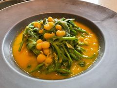 豌豆黄浸豌豆尖-半山腰·云南菜(侨福芳草地店)