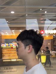 -川和潮人