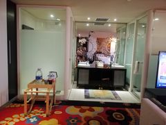 -喜鹊愉家酒店(郑州曼哈顿博览中心地铁站店)