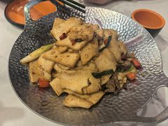 -乡村馕坑肉·烧烤·新疆菜·本地人更爱吃(阿勒泰首店)