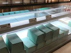 -顶东面包花园·生日蛋糕(世博店)
