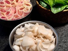 -三出山火锅(南京万象天地店)