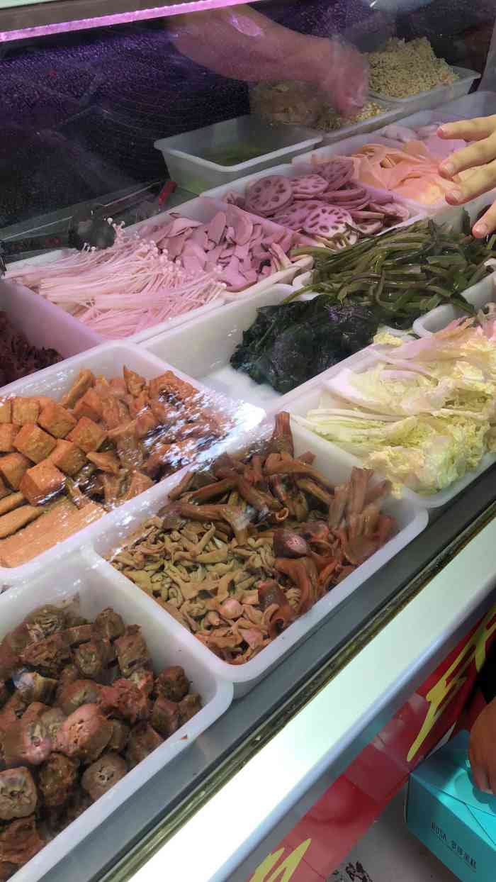 曹氏鸭脖(交大店)-"经常来吃他们家的菜品,每次去的时候阿姨都.