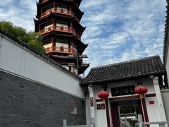 -绳金塔