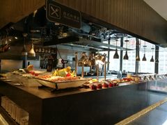自助取餐区-深圳温德姆至尊酒店·大堂吧·户外花园