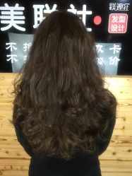 -镁连社·美联社