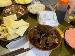 -黄潇洒老火锅(九眼桥宏济巷店)