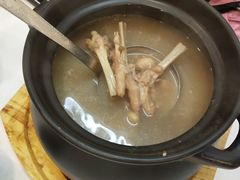 莲藕鸡脚汤（明火例汤）-文记壹心鸡(宝华路店)