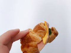 火腿芝士牛角三明治-中粮丰通（北京)食品有限公司
