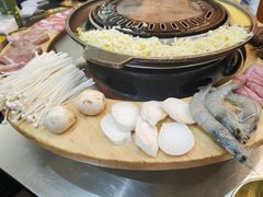 -胡悦里韩式烤肉(芝罘万达广场店)