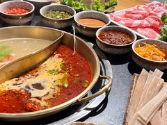 -顶顶汤火牛排火锅·经典铜锅涮肉