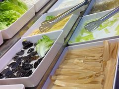 -新艺自助美食城(中山路店)