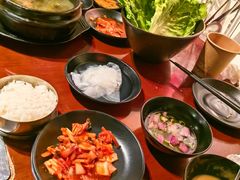 -肉甲韩国木炭烤肉(新壹街1店)