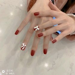 -Pink You美甲洗眉纹绣定制中心