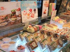面包甜点陈列柜-多乐之日(和平伊势丹店)