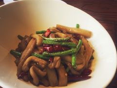 -阿瓦山寨·湘菜现炒·剁椒鱼头王(咸阳总店)