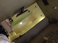 -卡罗酒店(东门晒布地铁站店)