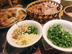喝汤必备香菜-盡膳口福·百年汤方火锅(科华北路店)