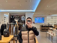 -百年港湾奥特莱斯(香炉礁店)